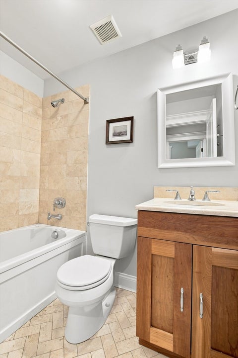 Tiny photo for 1330 W Bryn Mawr Avenue #2, Chicago, IL 60660 (MLS # 12736335)
