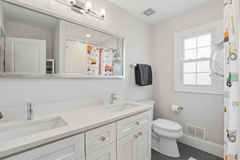 Tiny photo for 1285 Warwick Court, Deerfield, IL 60015 (MLS # 12490218)