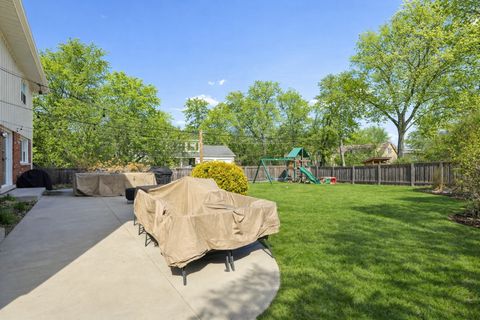 Tiny photo for 1285 Warwick Court, Deerfield, IL 60015 (MLS # 12490218)