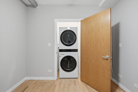 Tiny photo for 1610 W Fullerton Avenue #403, Chicago, IL 60614 (MLS # 12743486)
