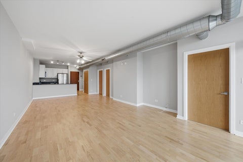Tiny photo for 1610 W Fullerton Avenue #403, Chicago, IL 60614 (MLS # 12743486)