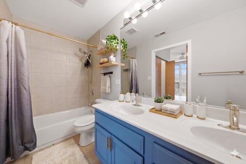 Tiny photo for 1610 W Fullerton Avenue #403, Chicago, IL 60614 (MLS # 12743486)