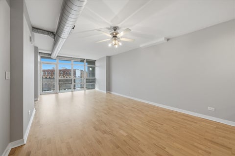 Tiny photo for 1610 W Fullerton Avenue #403, Chicago, IL 60614 (MLS # 12743486)