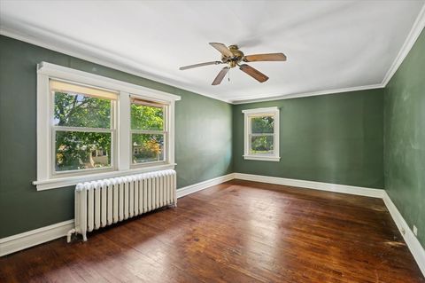 Tiny photo for 723 Wesley Avenue, Oak Park, IL 60304 (MLS # 12474236)