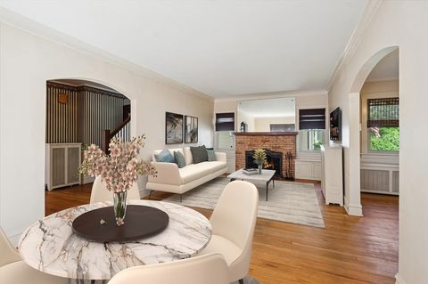 Tiny photo for 723 Wesley Avenue, Oak Park, IL 60304 (MLS # 12474236)