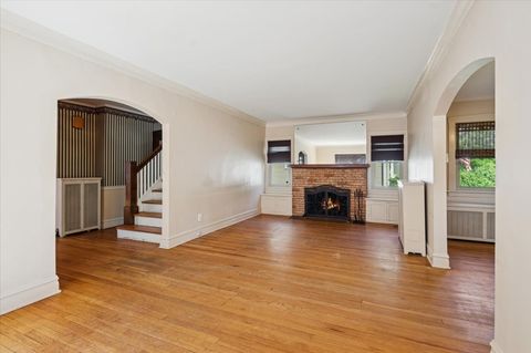 Tiny photo for 723 Wesley Avenue, Oak Park, IL 60304 (MLS # 12474236)