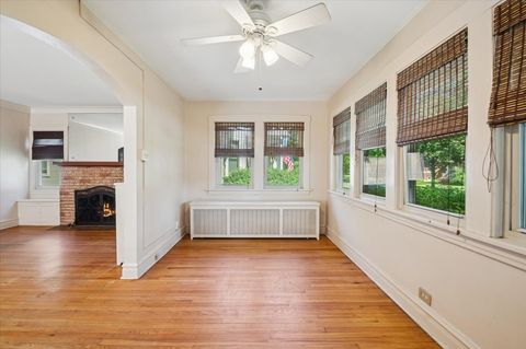 Tiny photo for 723 Wesley Avenue, Oak Park, IL 60304 (MLS # 12474236)