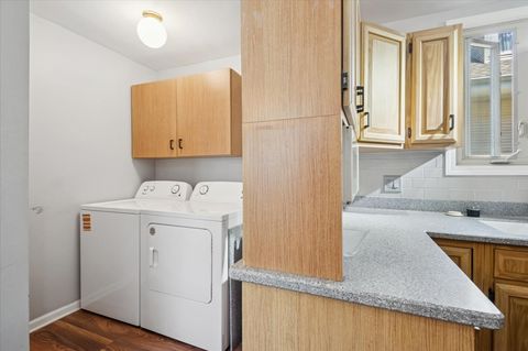 Tiny photo for 723 Wesley Avenue, Oak Park, IL 60304 (MLS # 12474236)