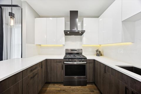 Tiny photo for 1600 N New England Avenue #4, Chicago, IL 60707 (MLS # 12431435)