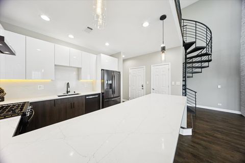 Tiny photo for 1600 N New England Avenue #4, Chicago, IL 60707 (MLS # 12431435)