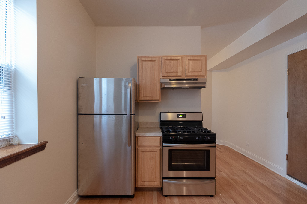 4454 N Sheridan Road 2