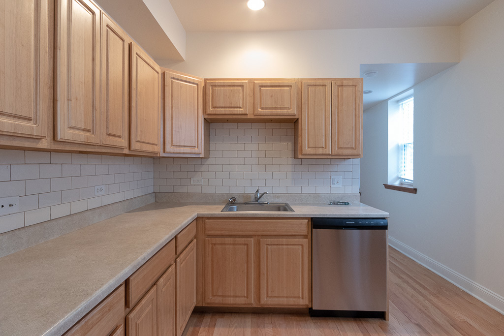 4454 N Sheridan Road 2