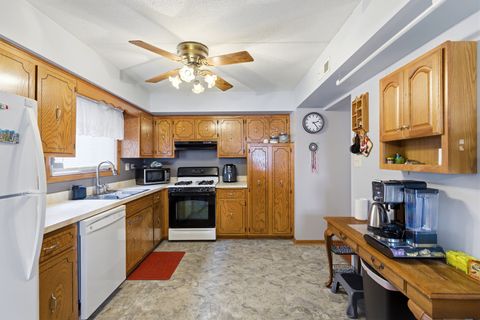 Tiny photo for 16832 81st Avenue #1S, Tinley Park, IL 60477 (MLS # 12540012)