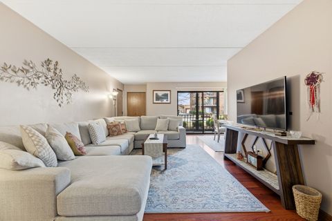 Tiny photo for 16832 81st Avenue #1S, Tinley Park, IL 60477 (MLS # 12540012)