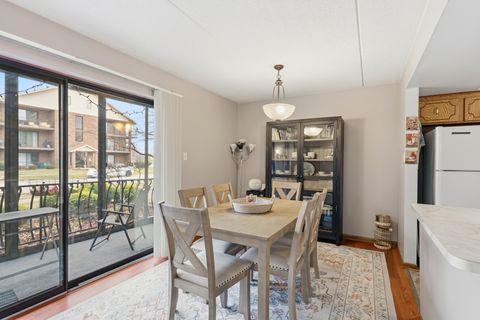 Tiny photo for 16832 81st Avenue #1S, Tinley Park, IL 60477 (MLS # 12540012)