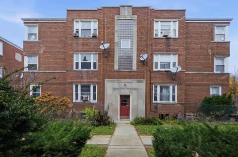 7524 N Ridge Boulevard 2W Chicago IL 60645