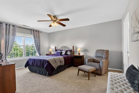 Tiny photo for 563 Willow Way #563, Lindenhurst, IL 60046 (MLS # 12647452)
