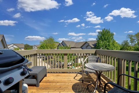 Tiny photo for 563 Willow Way #563, Lindenhurst, IL 60046 (MLS # 12647452)