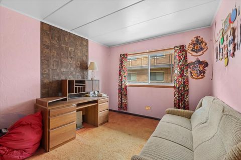 Tiny photo for 9620 W Higgins Road #2D, Rosemont, IL 60018 (MLS # 12622558)
