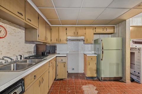 Tiny photo for 9620 W Higgins Road #2D, Rosemont, IL 60018 (MLS # 12622558)