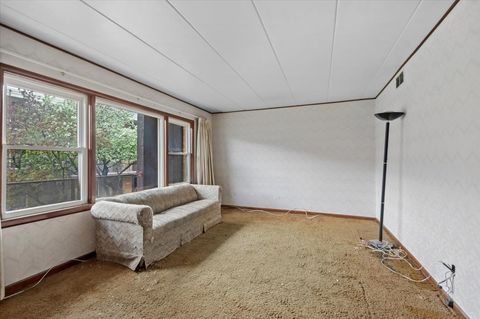 Tiny photo for 9620 W Higgins Road #2D, Rosemont, IL 60018 (MLS # 12622558)