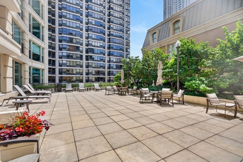 Tiny photo for 25 E Superior Street #1006, Chicago, IL 60611 (MLS # 12749807)