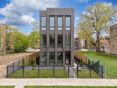 5921 S Calumet Avenue Chicago IL 60637
