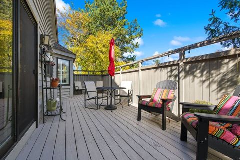 Tiny photo for 868 Longmeadow Court, Lake Barrington, IL 60010 (MLS # 12548100)