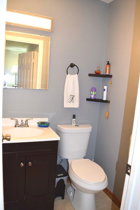 Tiny photo for 2243 W Nichols Road #31B, Arlington Heights, IL 60004 (MLS # 12582357)