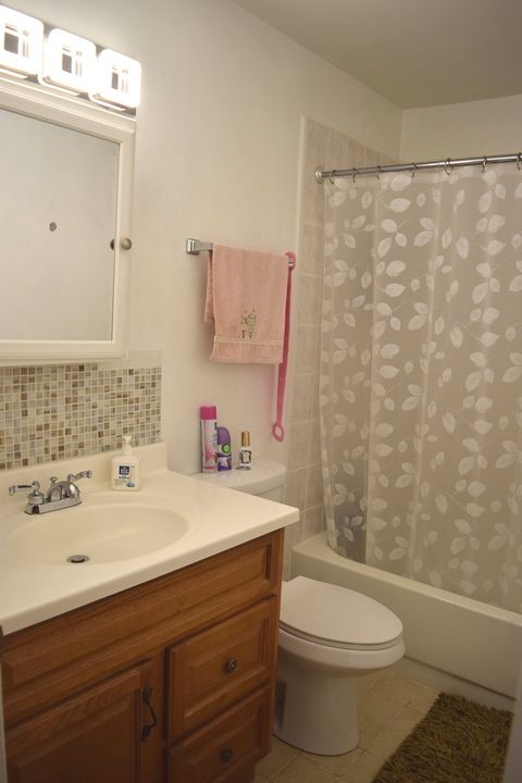 Tiny photo for 2243 W Nichols Road #31B, Arlington Heights, IL 60004 (MLS # 12582357)