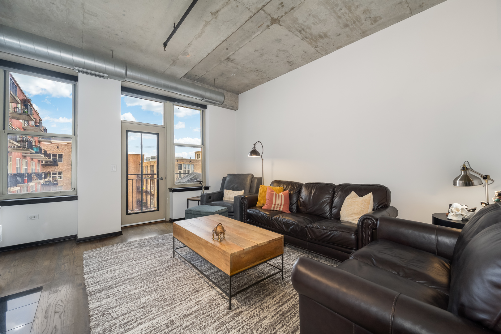 6 S Laflin Street 722