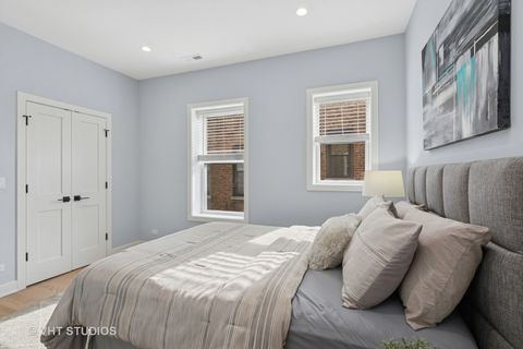 Tiny photo for 847 W Ainslie Street #3E, Chicago, IL 60640 (MLS # 12496882)