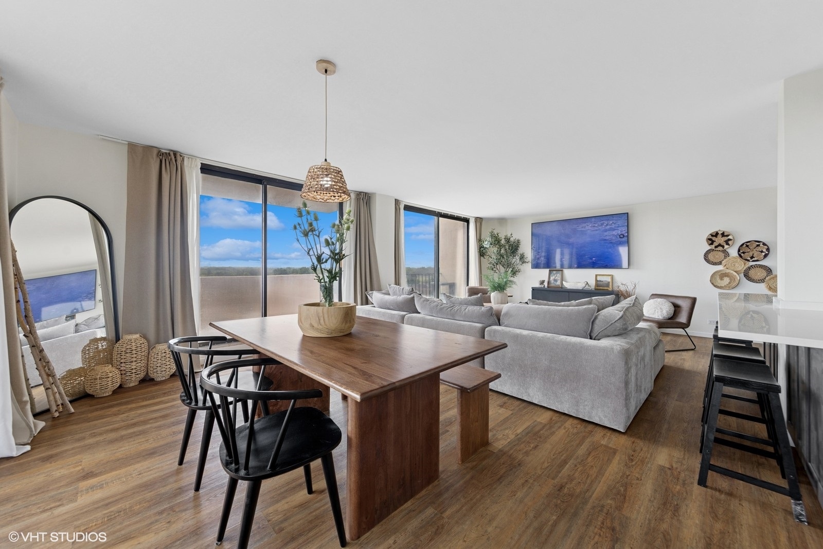 465 W Dominion Drive 709
