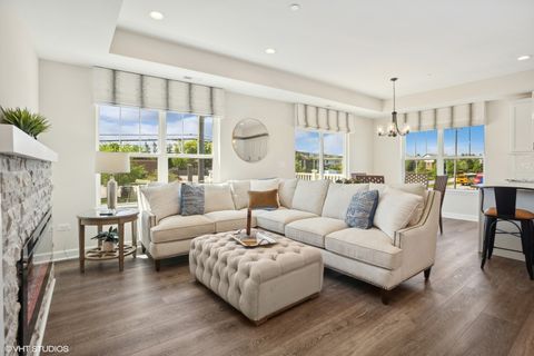 Tiny photo for 272 Masters Drive, Addison, IL 60101 (MLS # 12622298)