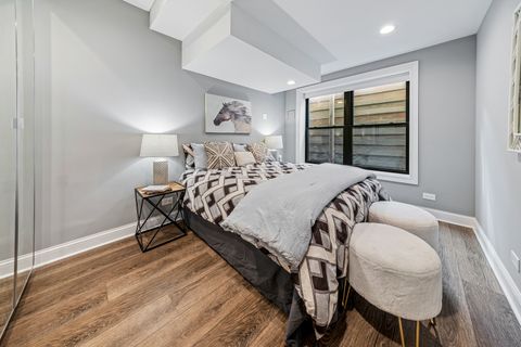 Tiny photo for 2712 W Sunnyside Avenue, Chicago, IL 60625 (MLS # 12584477)