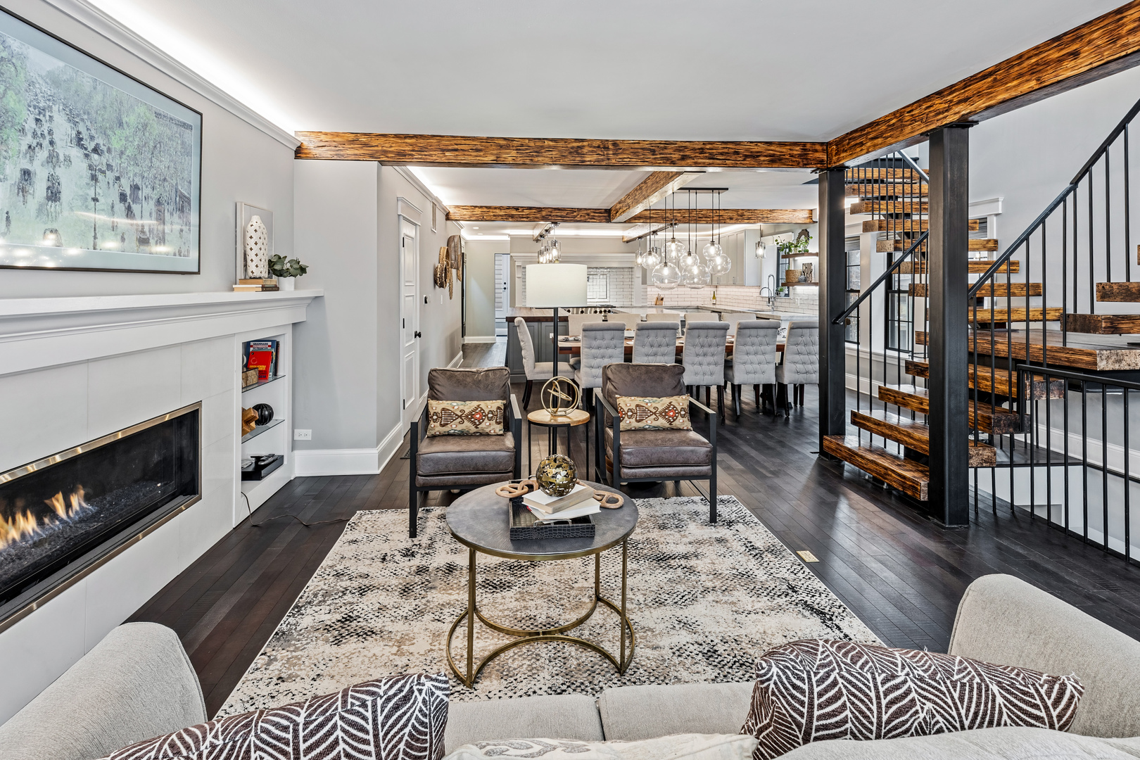 2712 W Sunnyside Avenue