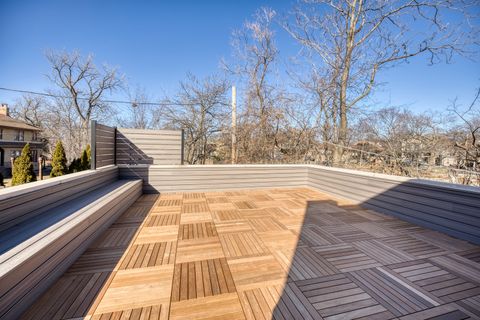 Tiny photo for 2712 W Sunnyside Avenue, Chicago, IL 60625 (MLS # 12584477)