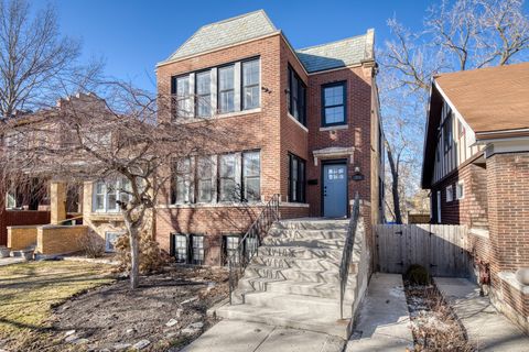 Photo of 2712 W Sunnyside Avenue, Chicago, IL 60625 (MLS # 12584477)