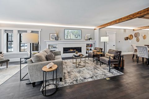 Tiny photo for 2712 W Sunnyside Avenue, Chicago, IL 60625 (MLS # 12584477)