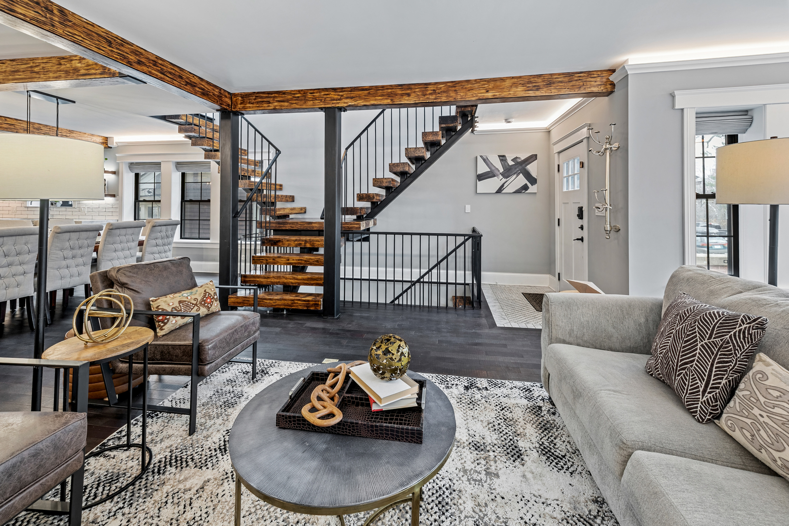 2712 W Sunnyside Avenue