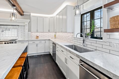 Tiny photo for 2712 W Sunnyside Avenue, Chicago, IL 60625 (MLS # 12584477)