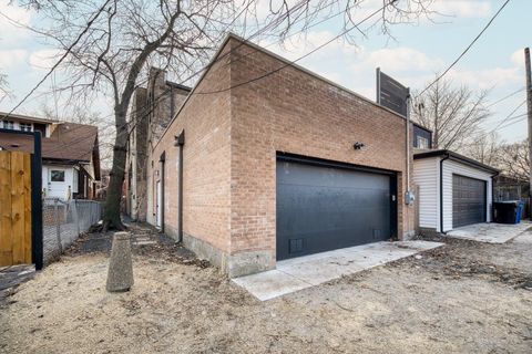 Tiny photo for 2712 W Sunnyside Avenue, Chicago, IL 60625 (MLS # 12584477)