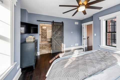 Tiny photo for 2712 W Sunnyside Avenue, Chicago, IL 60625 (MLS # 12584477)