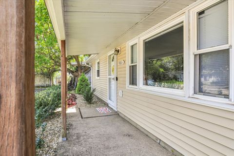 Tiny photo for 901 E Fairview Drive, Tuscola, IL 61953 (MLS # 12709824)