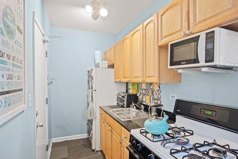Tiny photo for 4427 N Lawndale Avenue #1B, Chicago, IL 60625 (MLS # 12685224)
