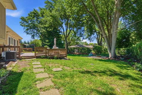 Tiny photo for 22 Plum Court, Sleepy Hollow, IL 60118 (MLS # 12684580)