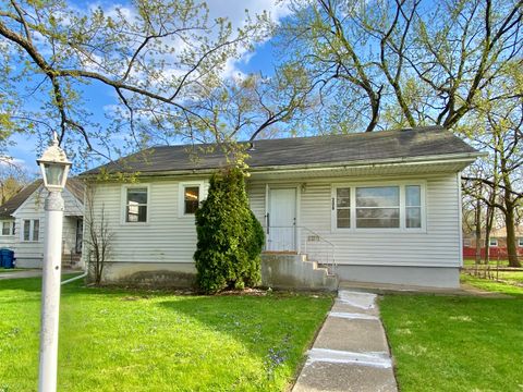 Photo of 306 CALUMET Boulevard, Harvey, IL 60426 (MLS # 12487685)