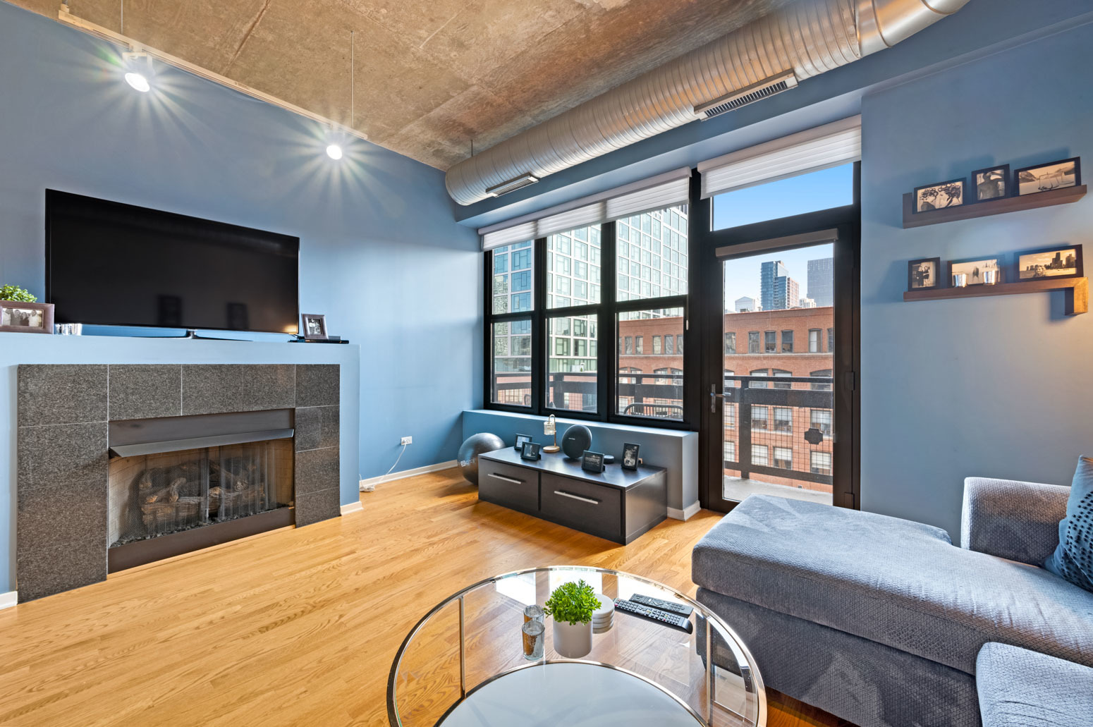849 N Franklin Street 715