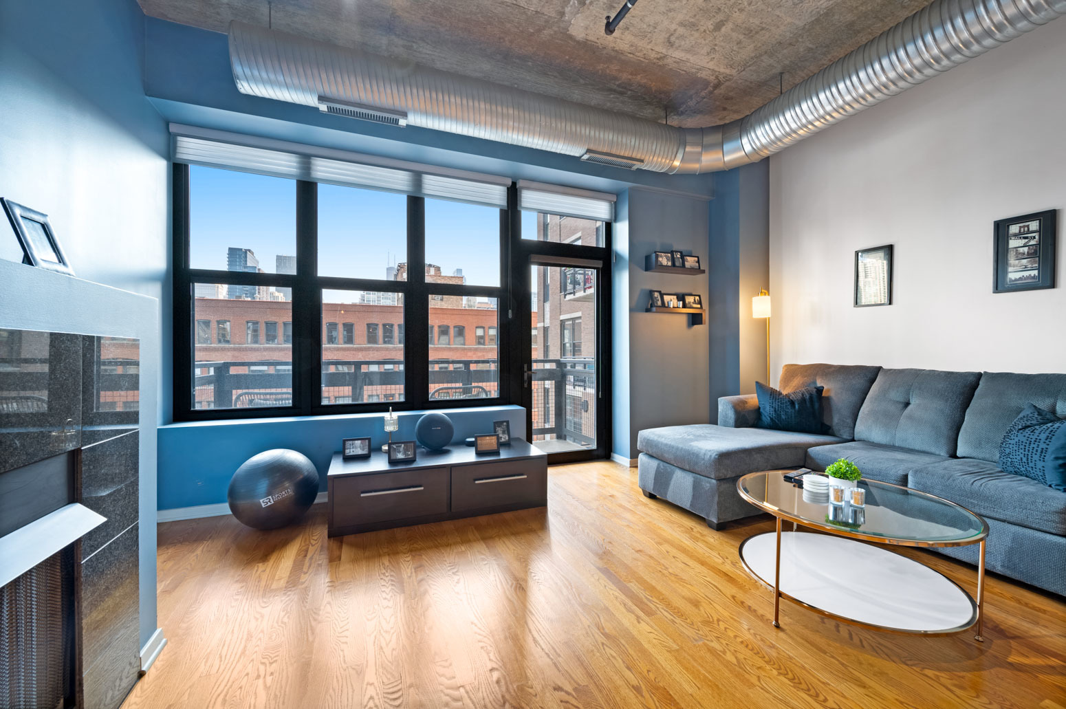 849 N Franklin Street 715