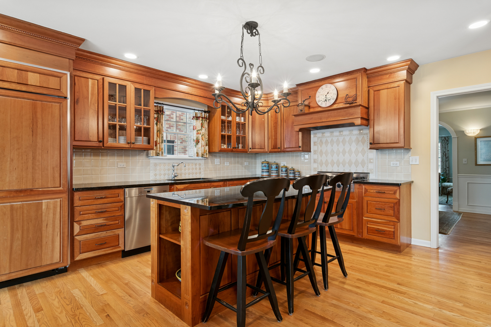 2732 Lincolnwood Drive